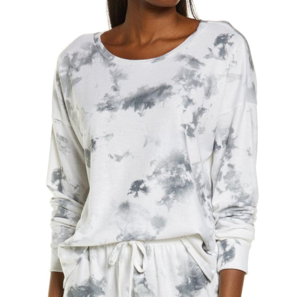 BNWT onzie x REVOLVE High Low Sweatshirt